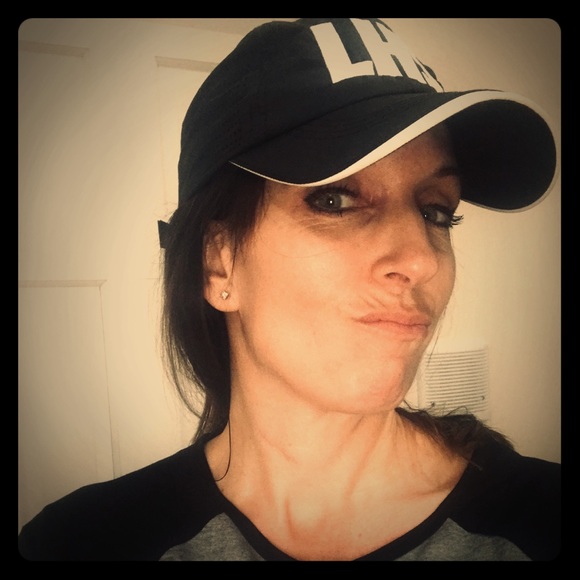 Meet your Posher - Picture 1 of 1